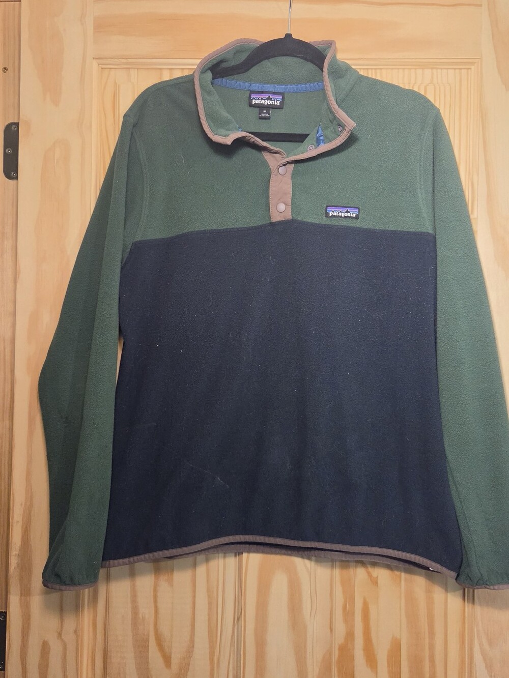 Womens Patagonia Olive Green Fleece Pullover with Navy Trim